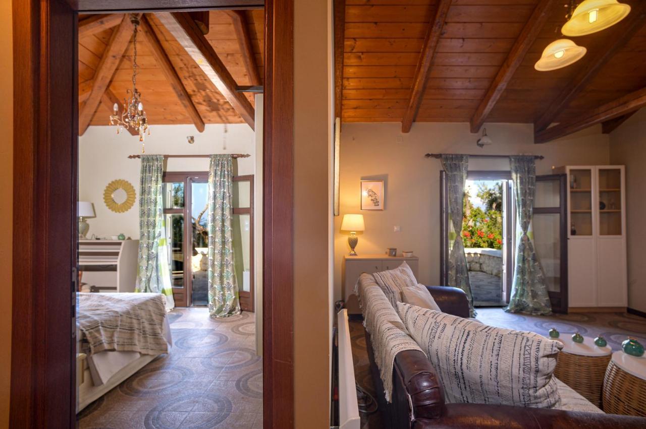 Paxosblue Suites & Villas Gaios Bagian luar foto