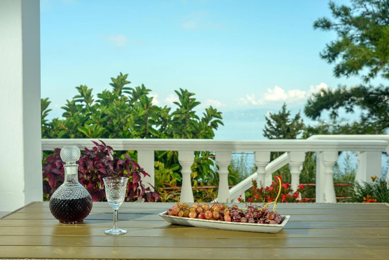 Paxosblue Suites & Villas Gaios Bagian luar foto