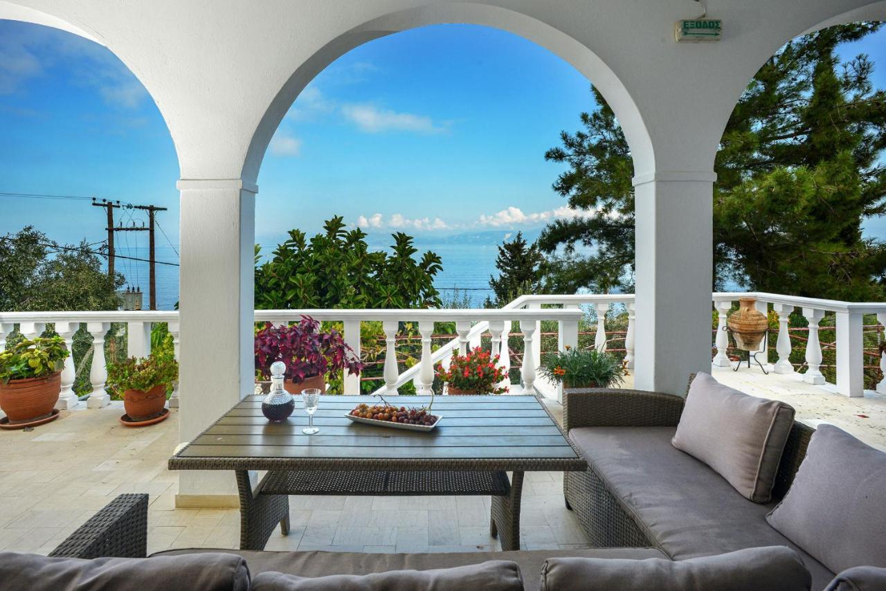 Paxosblue Suites & Villas Gaios Bagian luar foto