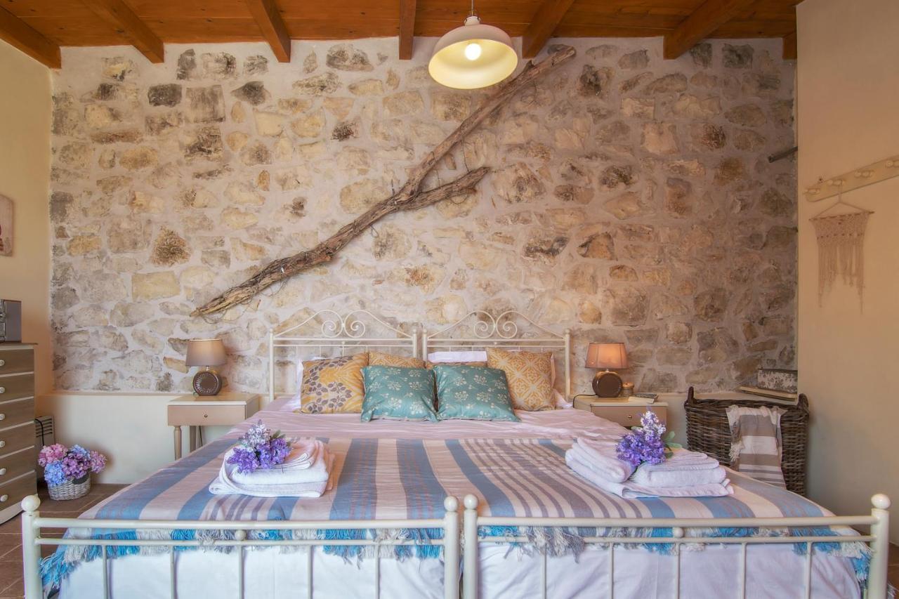 Paxosblue Suites & Villas Gaios Bagian luar foto