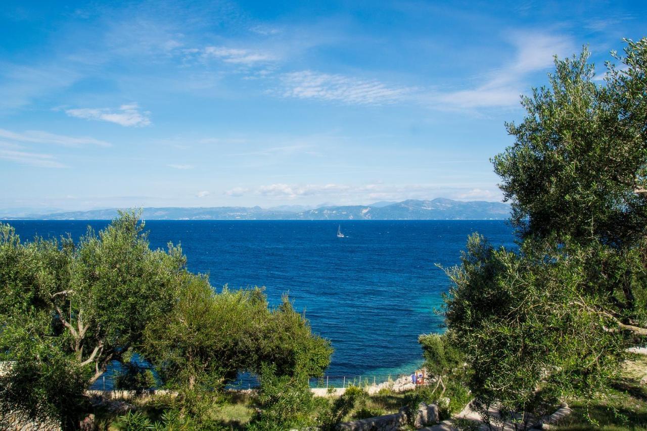 Paxosblue Suites & Villas Gaios Bagian luar foto
