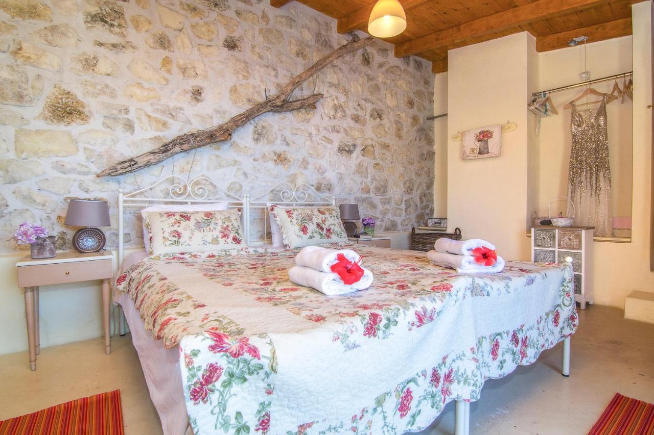 Paxosblue Suites & Villas Gaios Bagian luar foto
