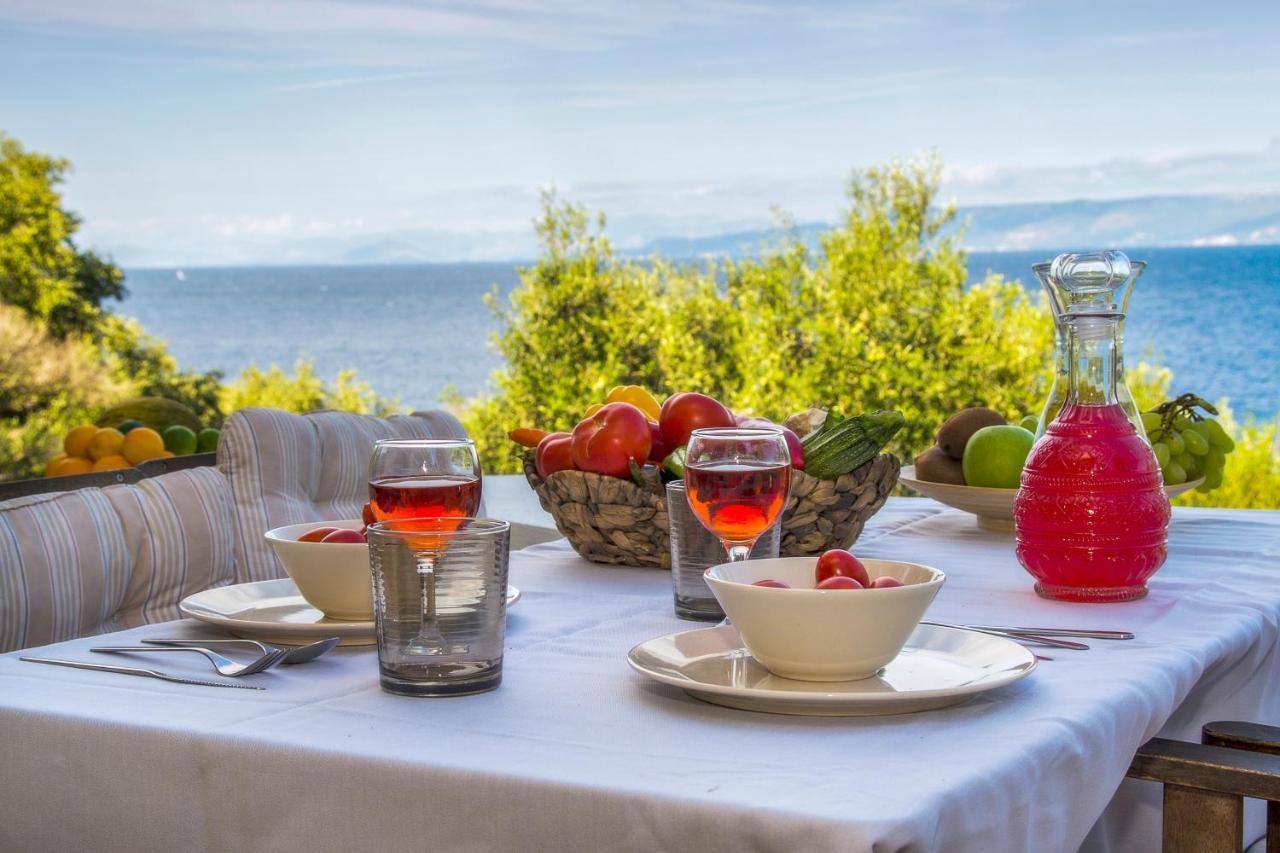 Paxosblue Suites & Villas Gaios Bagian luar foto